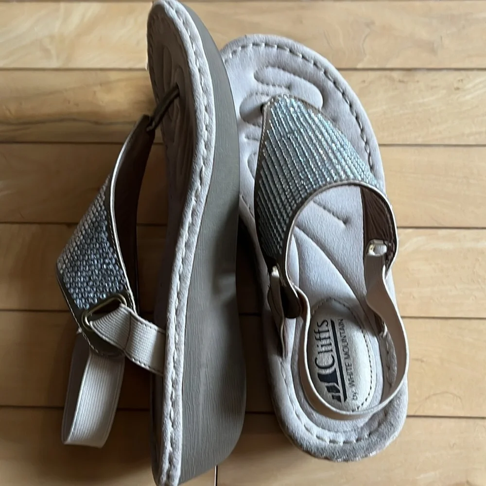 🆕✨Sparkling Cliffs By White Mountain Wedge Sandals✨ - Picture 3 of 3
